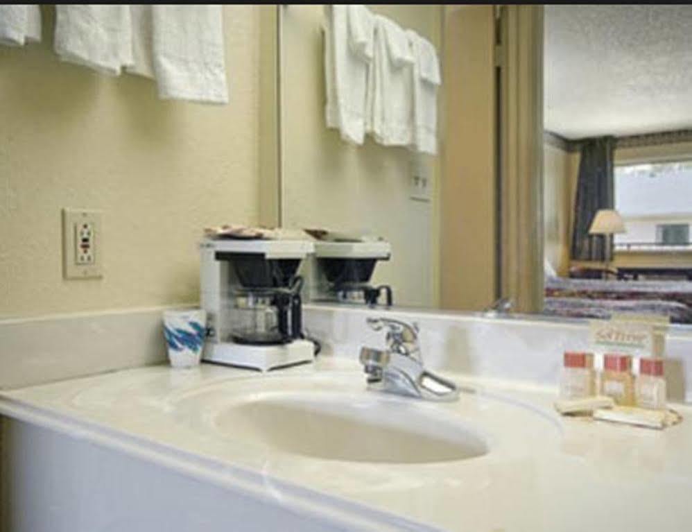 Red Roof Inn Mobile North - Saraland Bagian luar foto